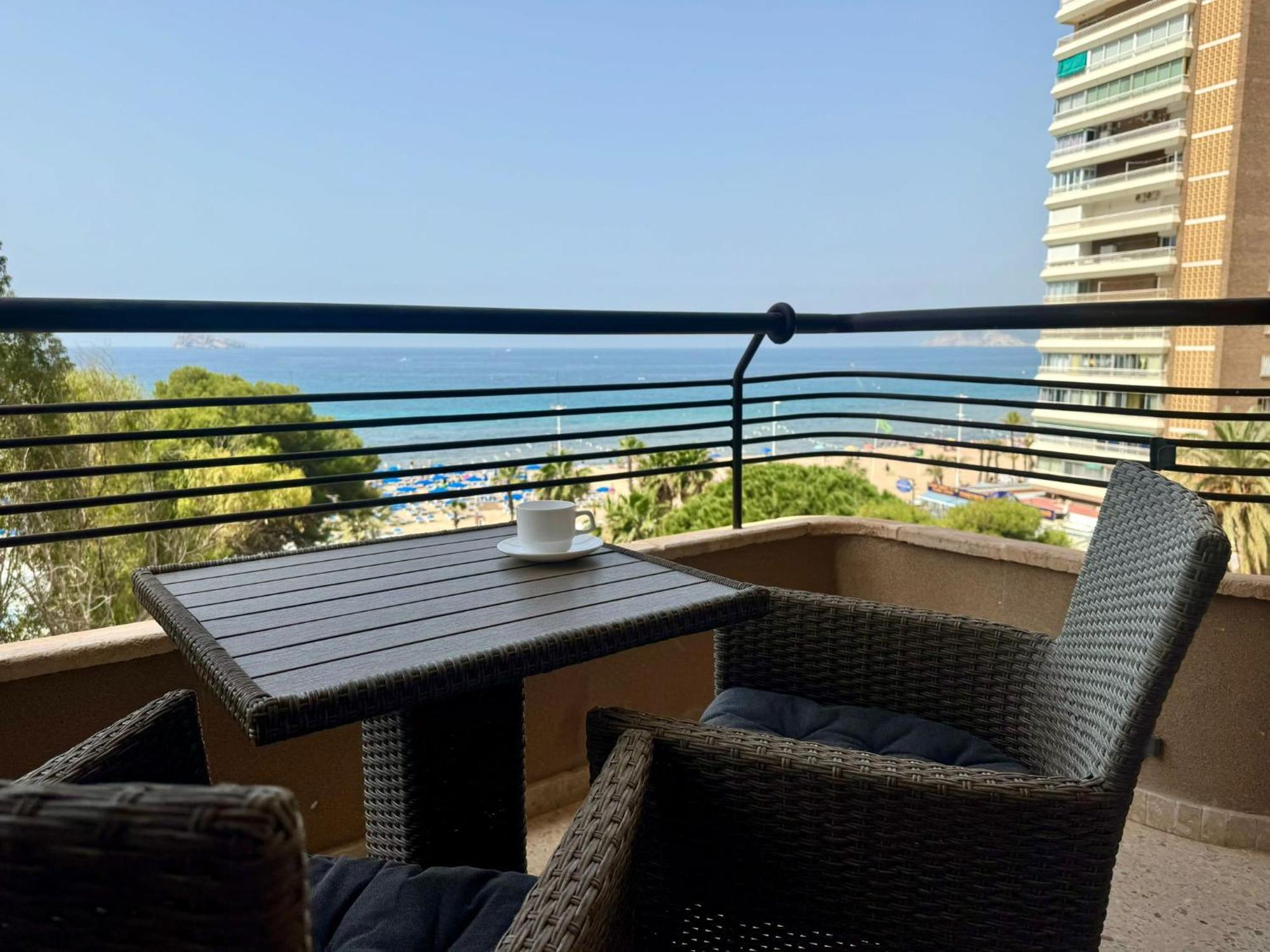 Apartamentos Coastal Haven Μπένιντορμ Εξωτερικό φωτογραφία